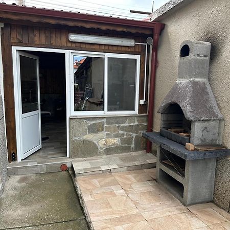 Velkovski Guest House ヒサリャ エクステリア 写真