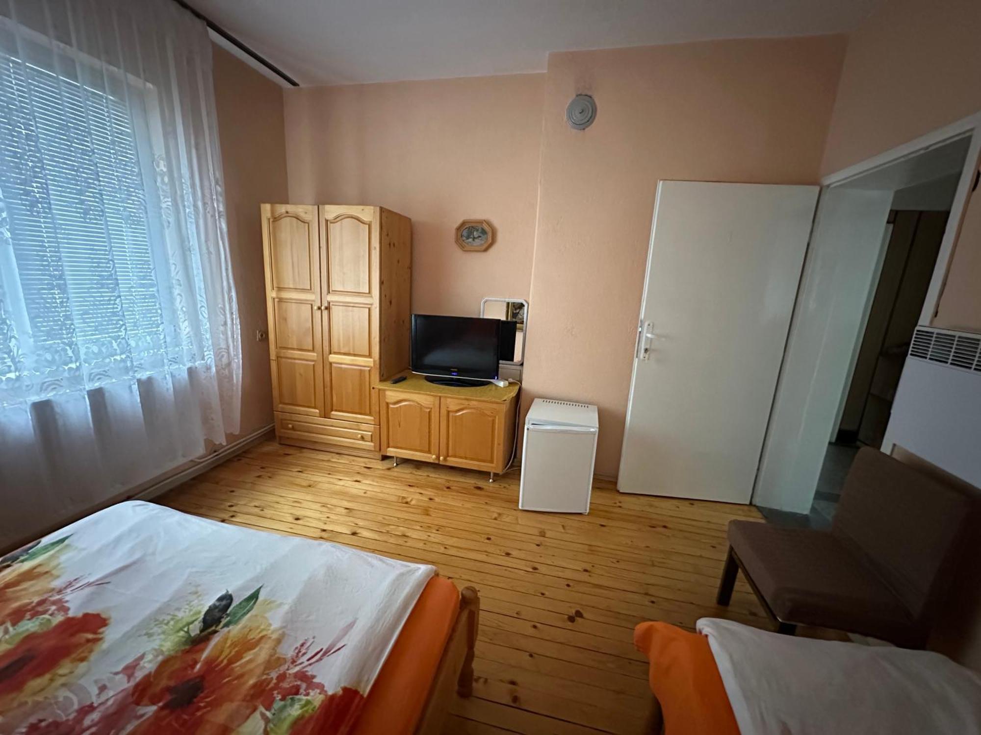 Velkovski Guest House ヒサリャ エクステリア 写真