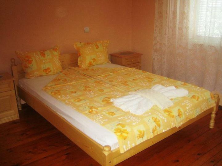Velkovski Guest House ヒサリャ エクステリア 写真